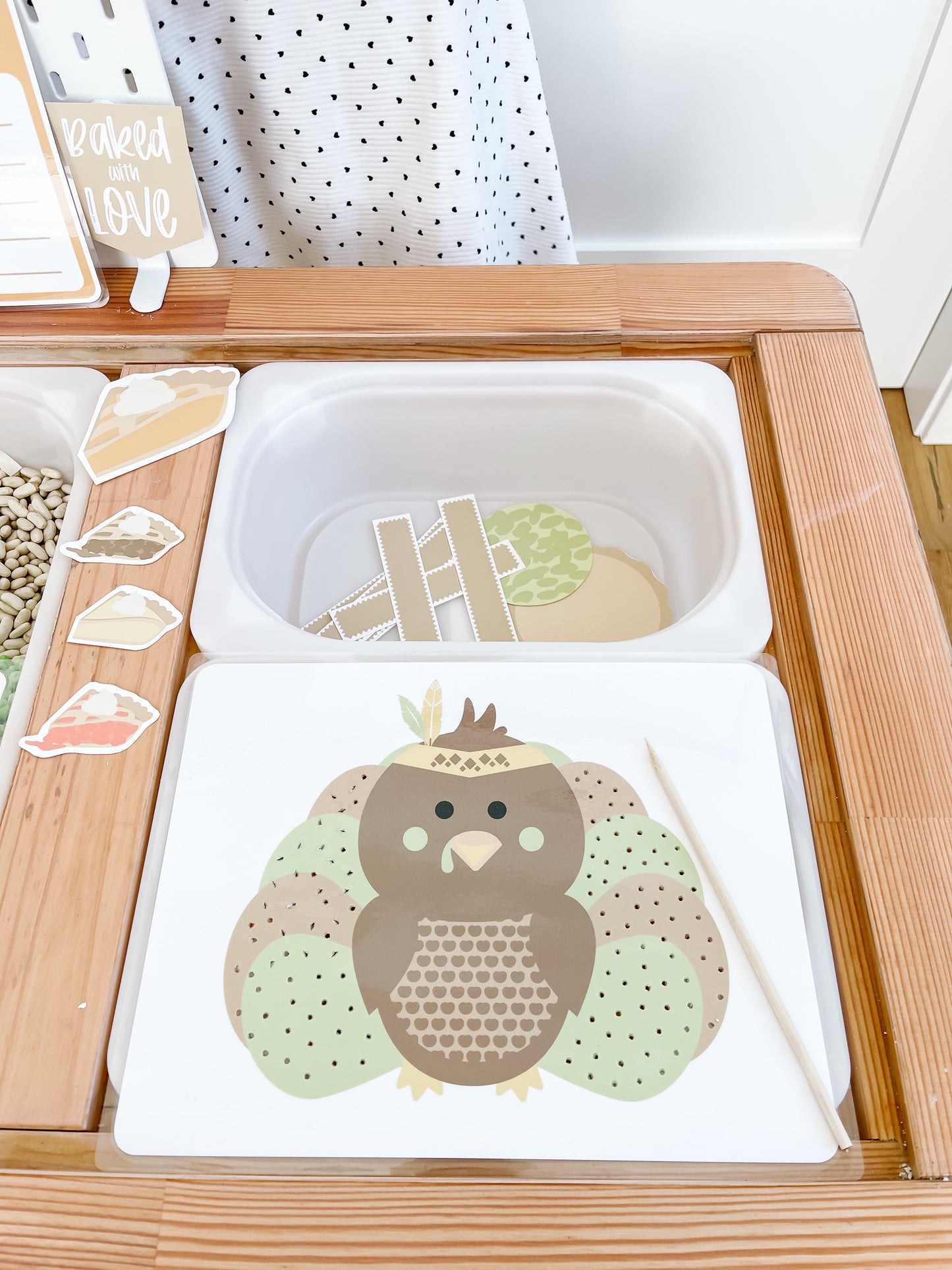 Thanksgiving Dramatic Play Setup